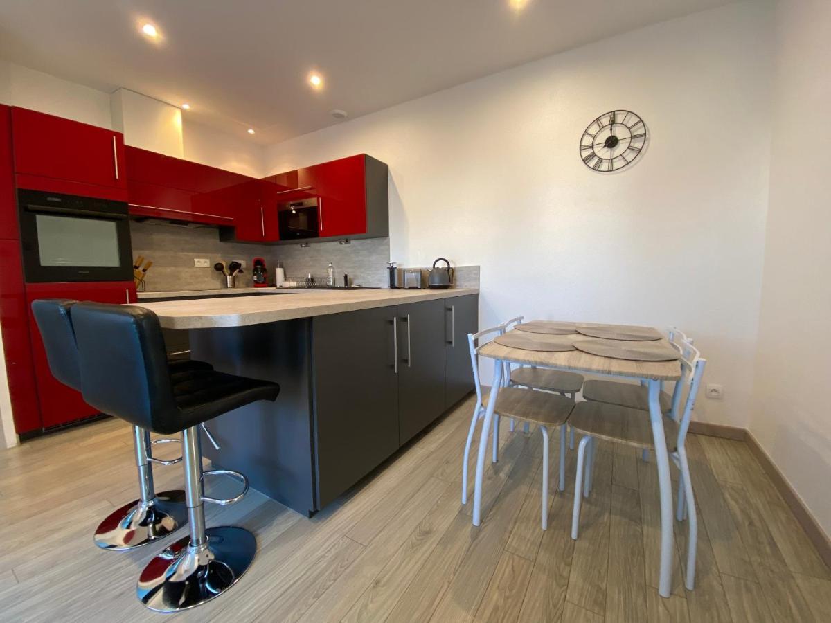 Jolie Maison, Jardin Et Parking Desertines  Exterior photo